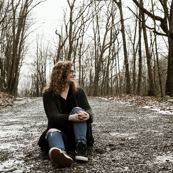 Meet your Posher, Jessica - Picture 3 of 4